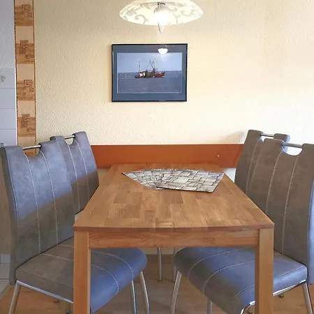 8 Apartament *